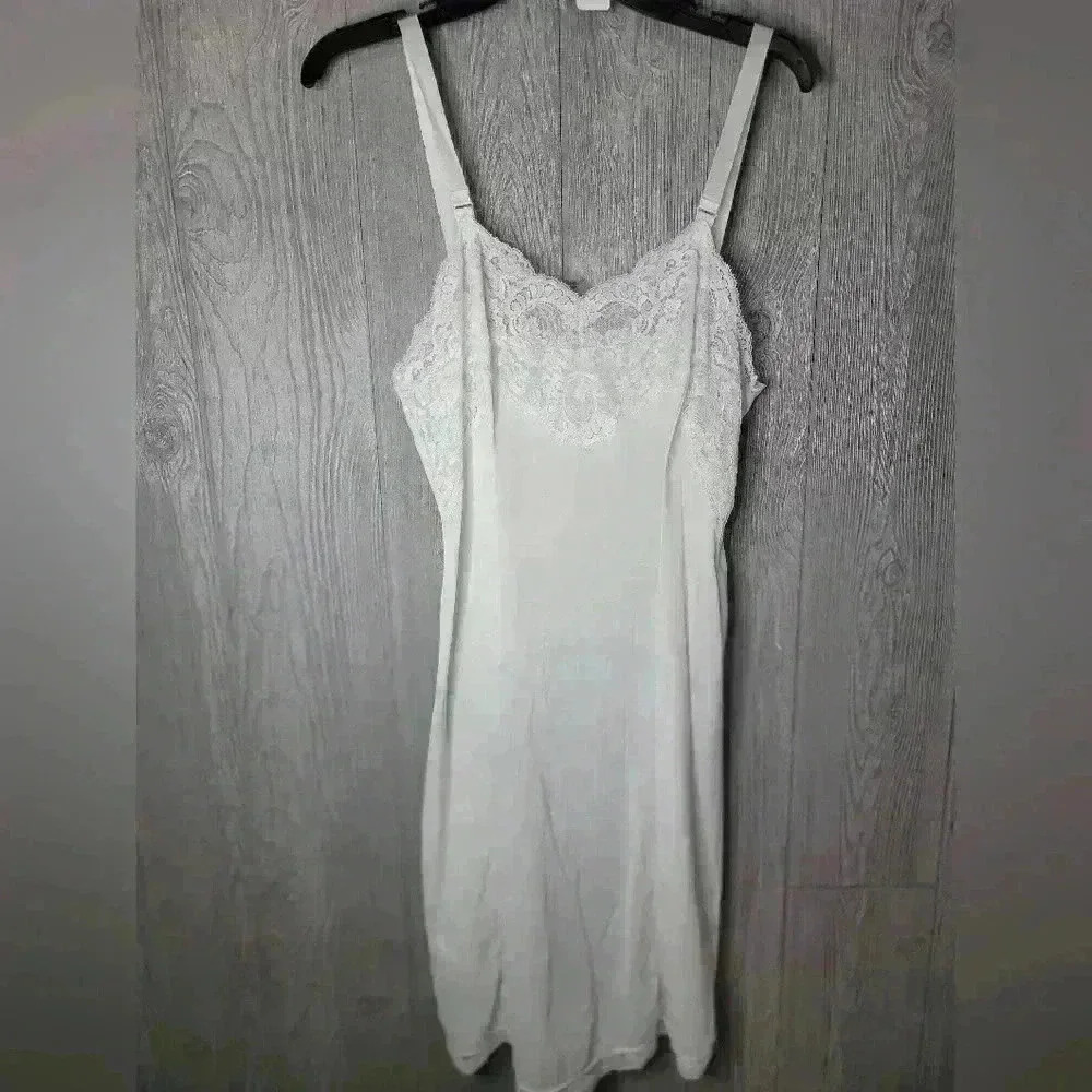 Vintage Lord & Taylor slip size small
